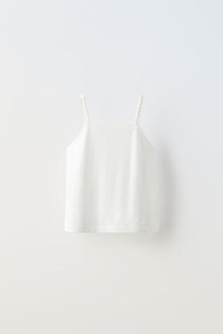 ZARA ТОП ИЗ СТРУЯЩЕЙСЯ ТКАНИ С ПЛЕТЕНЫМИ БРЕТЕЛЯМИ, БЕЛЫЙ