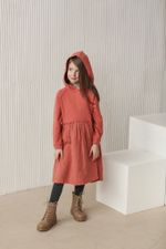 платье с капюшоном