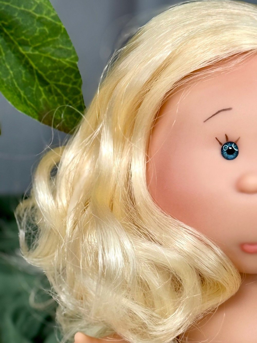 Кукла Nines виниловая 23см Little Mia (3100S2)