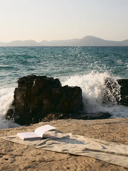 Полотенце банное бежево-серого цвета из коллекции essential, 90х150 см