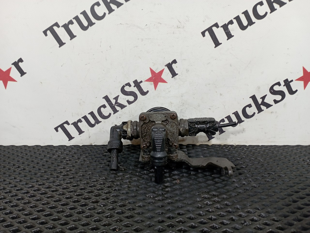 Клапан выпускной