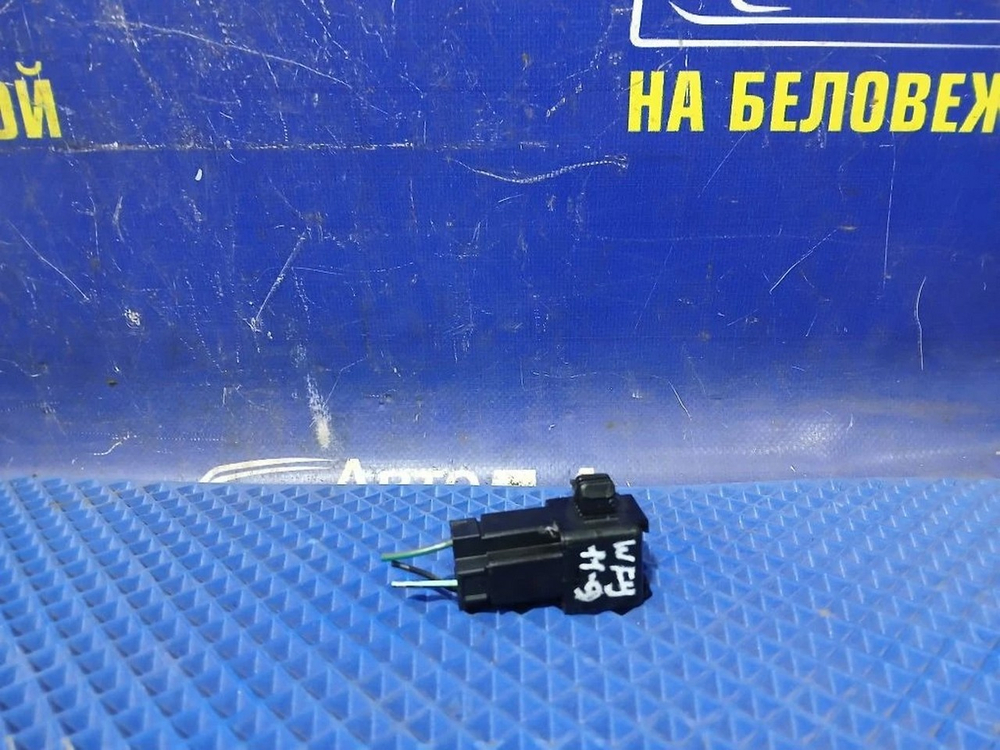 Реле поворотов NISSAN WINGROAD 2000