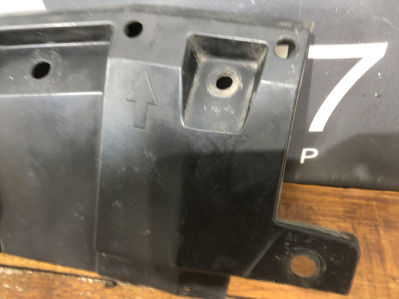 Пыльник бампера задний левый RAV4 IV (XA40) 15-19 Б/У Оригинал 5872442020