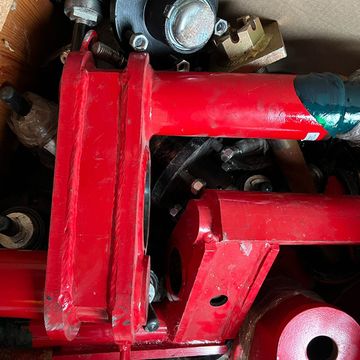 Запчасти Bourgault. Штифт хромированный с противооткатным покрытием BOURGAULT, патрон в сборе, передняя ось BOURGAULT