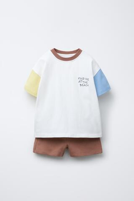ZARA КОМПЛЕКТ ИЗ ФУТБОЛКИ И ШОРТОВ-ДЖОГГЕРОВ В СТИЛЕ КОЛОР-БЛОК, КОРИЧНЕВЫЙ