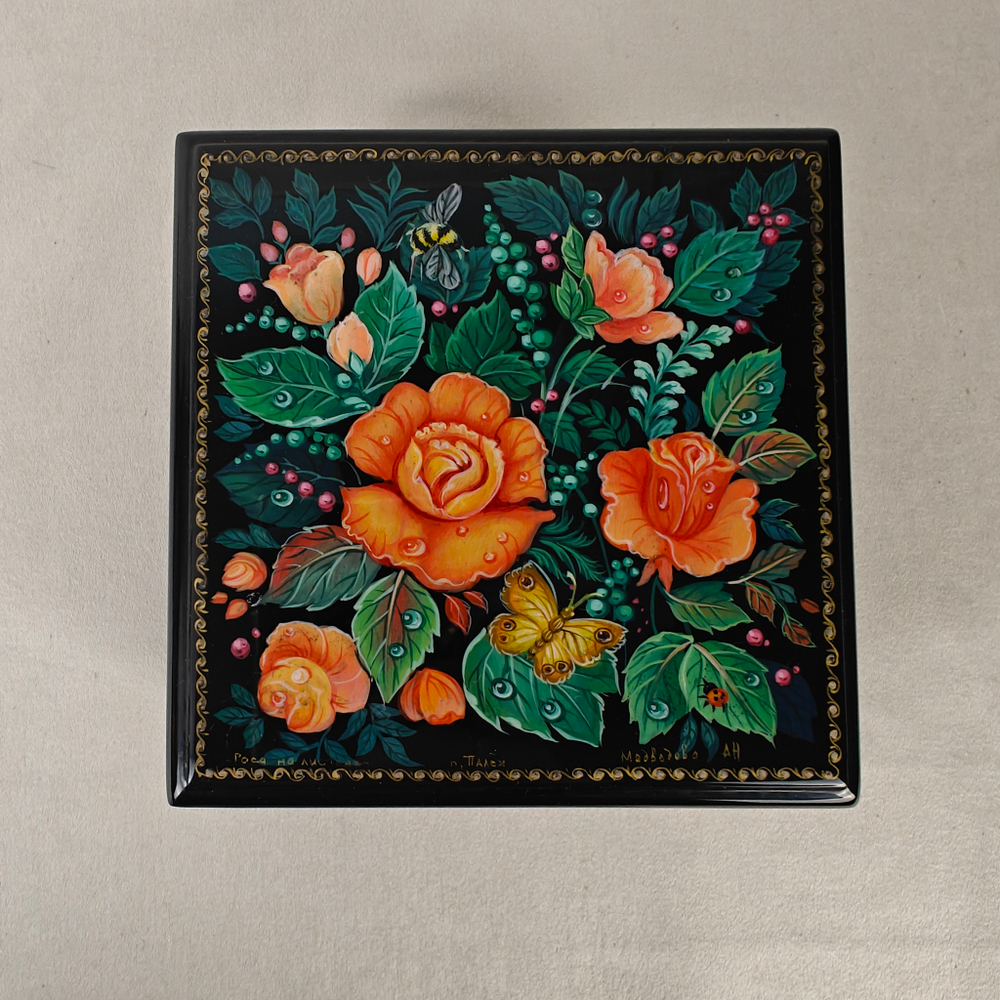 Шкатулка с росписью Палех "Розы"