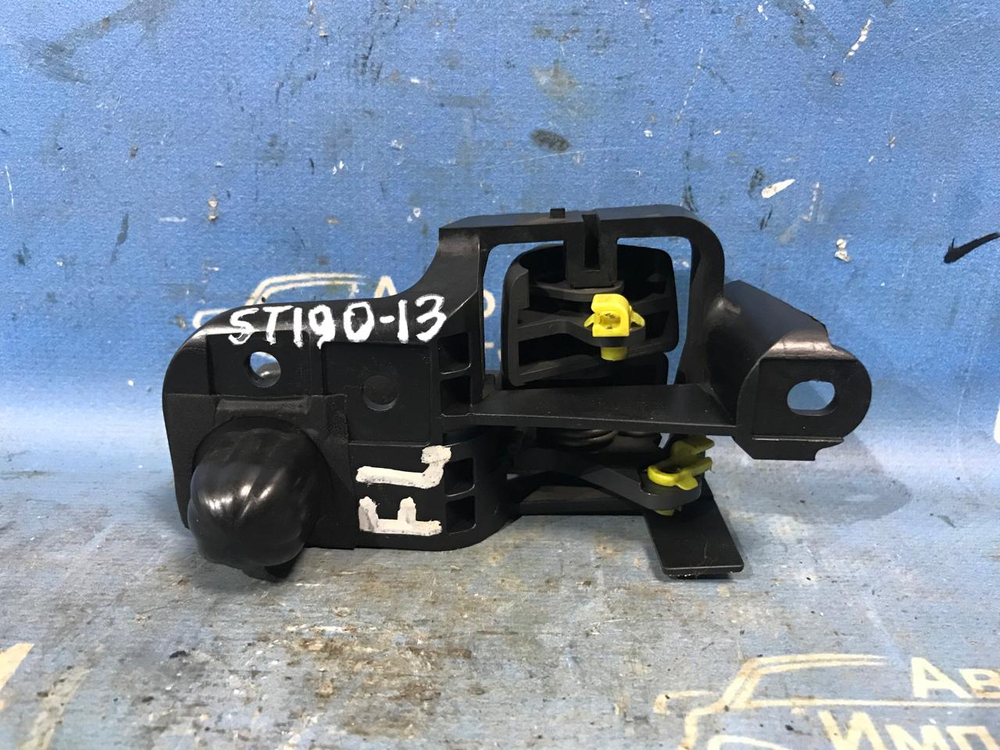 Ручка двери передней левой салонная TOYOTA CORONA 1995