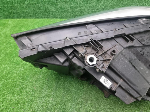 Фара правая BMW 5er G30 (2017-2020) LED