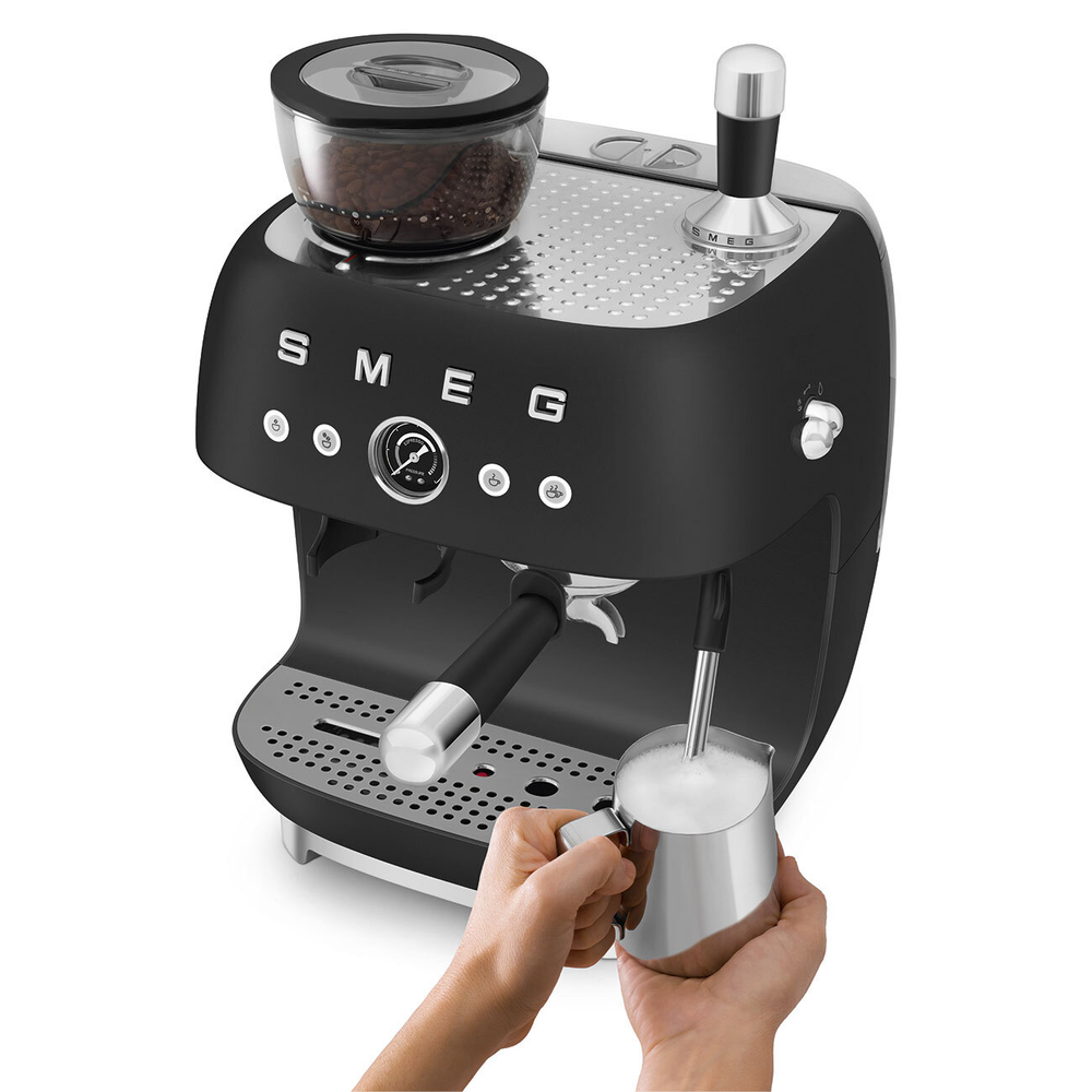 Кофемашина Smeg EGF03BLMEU