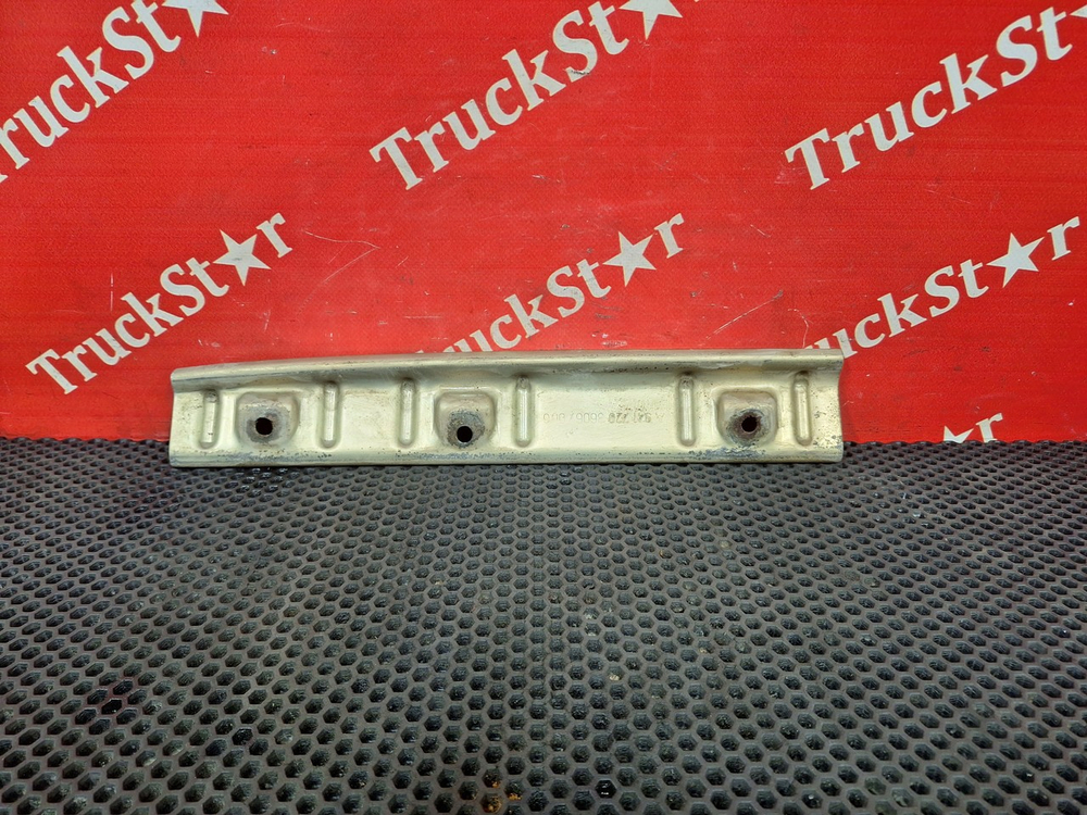 Кронштейн продолжения двери правый