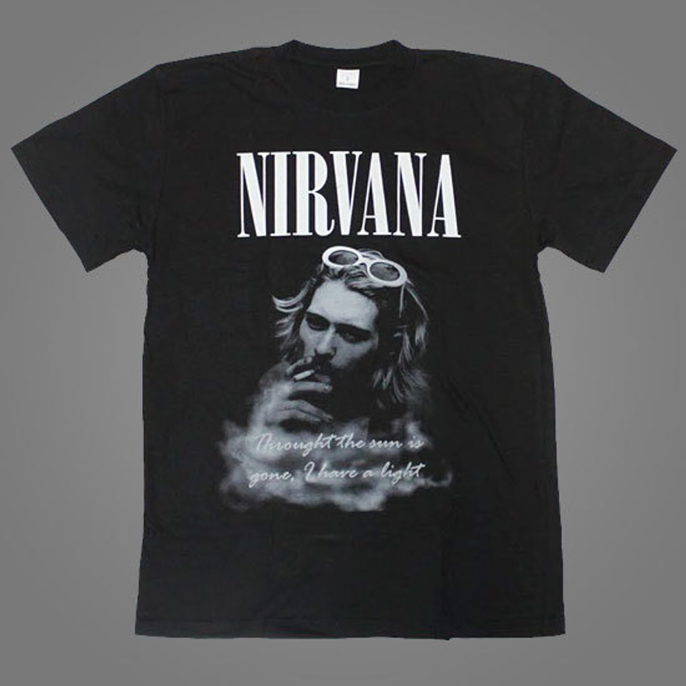 Футболка Nirvana | Kurt Cobain курит в очках