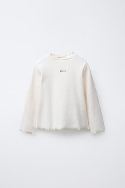 ZARA ФУТБОЛКА В РУБЧИК С ВЫШИВКОЙ, ЭКРЮ