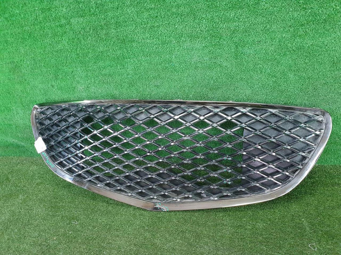 Решетка радиатора Genesis GV70 (2020-н.в.)