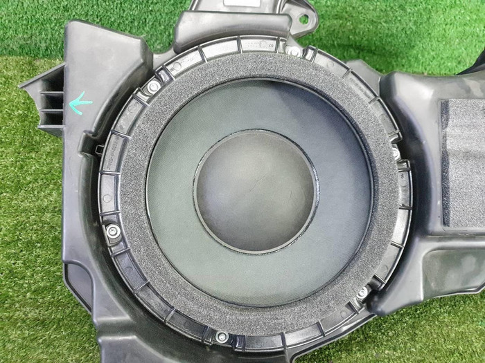 Сабвуфер Lexus LX 3 (2015-2023)