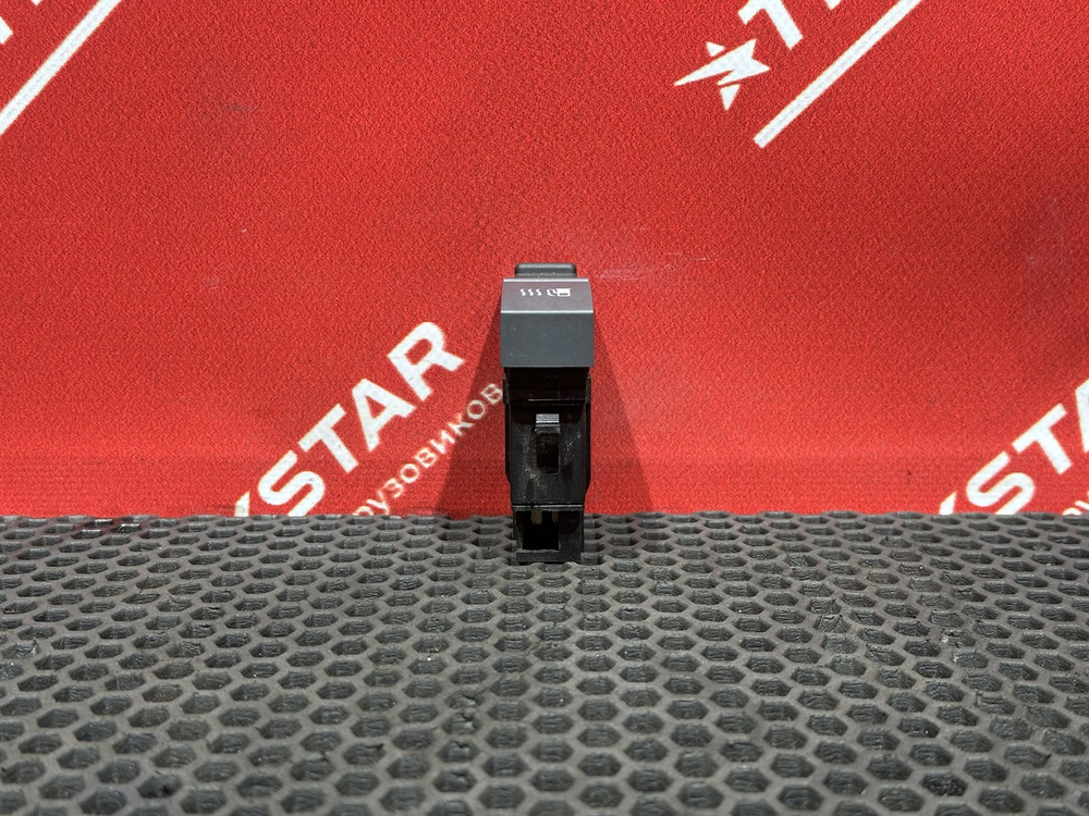 Кнопка подогрева топлива