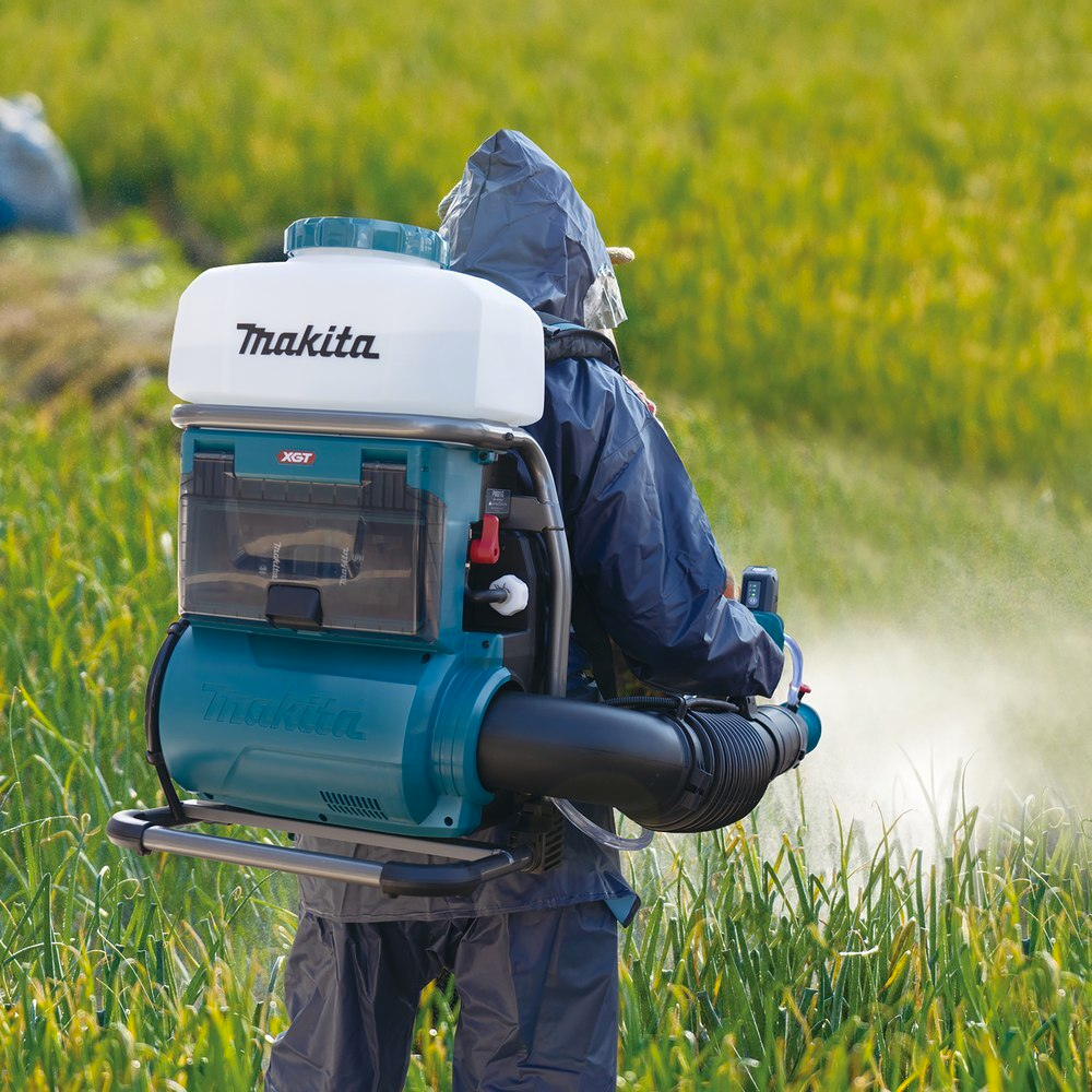 Ранцевый опрыск. аккум. XGT 40vMAX,14,3 м³/мин,64 м/с,15 л, до 14м,(2xBL4050F; DC40RB) Makita PM001GT202