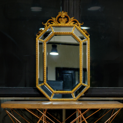 Настенное зеркало Кармина Объект мечты