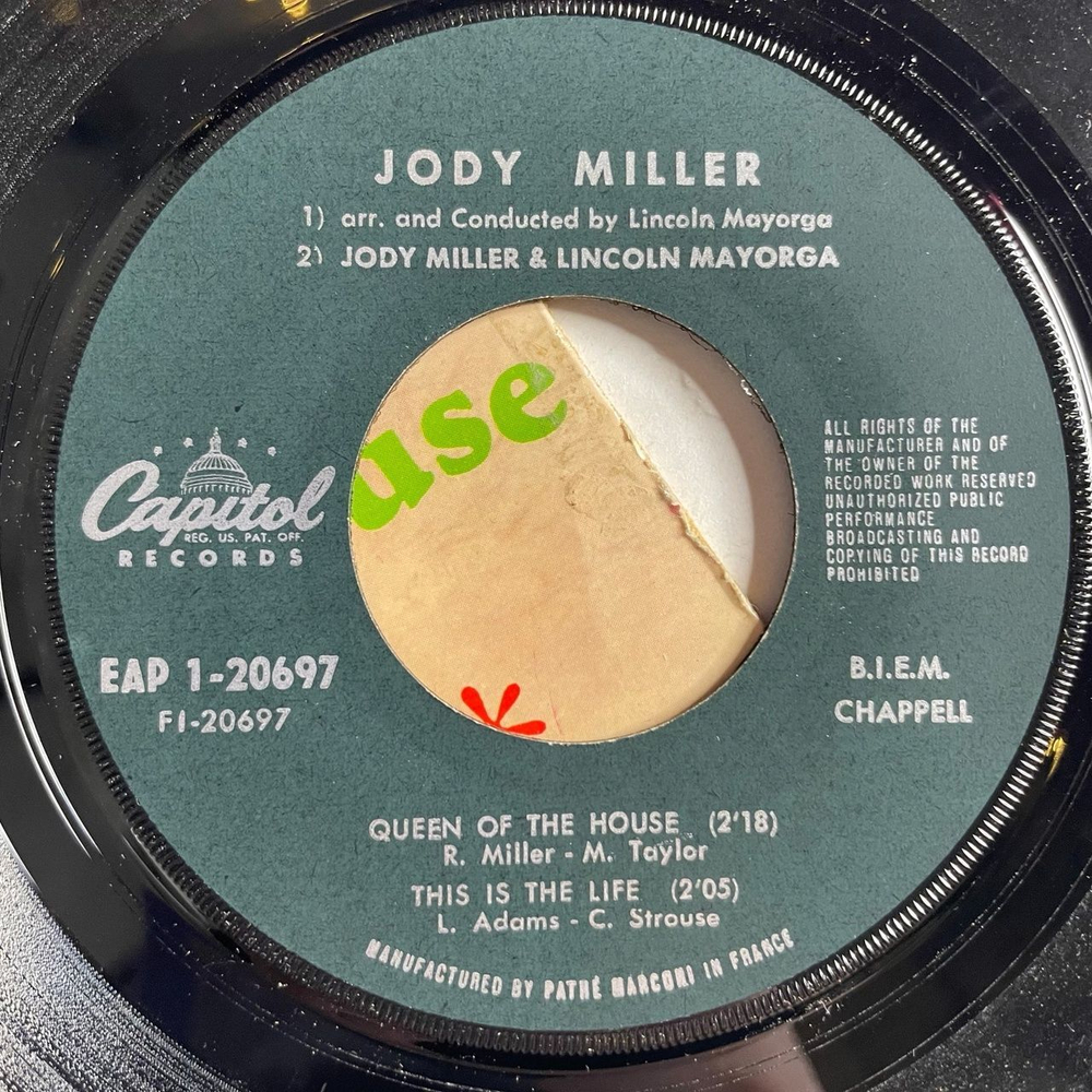 Винтажная виниловая пластинка LP Jody Miller Queen Of The House (France 1965) 7 дюймов, 45 RPM, Single