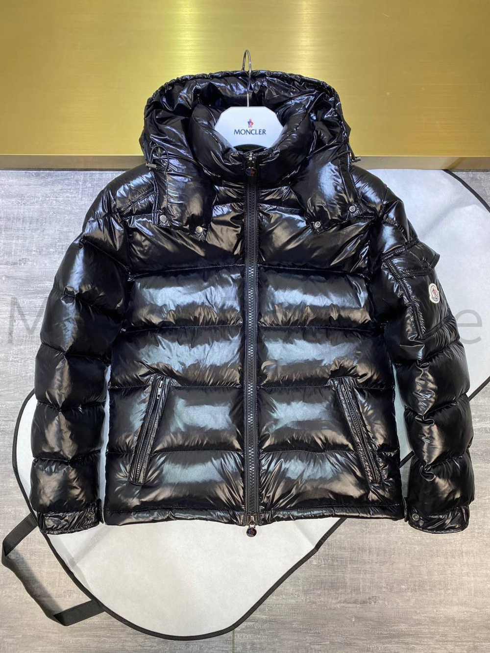 Черный пуховик Moncler Maya премиум класса