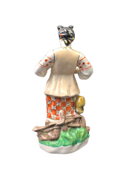 Фарфоровая статуэтка "Одарка" КЭКХЗ