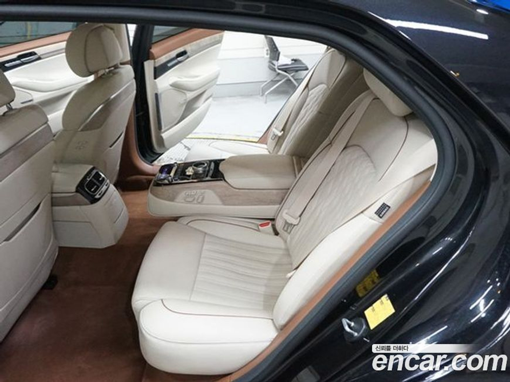 Genesis G90 3.3 T AWD (01.2021)