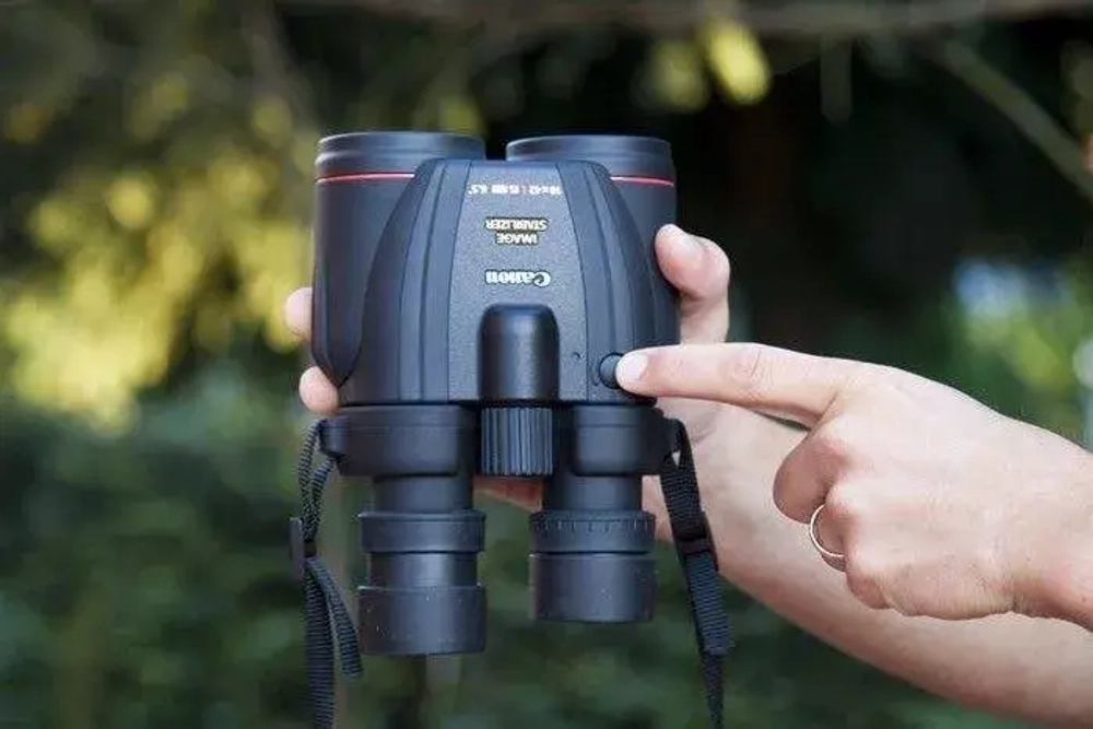 Бинокль Canon 10x42 L IS WP