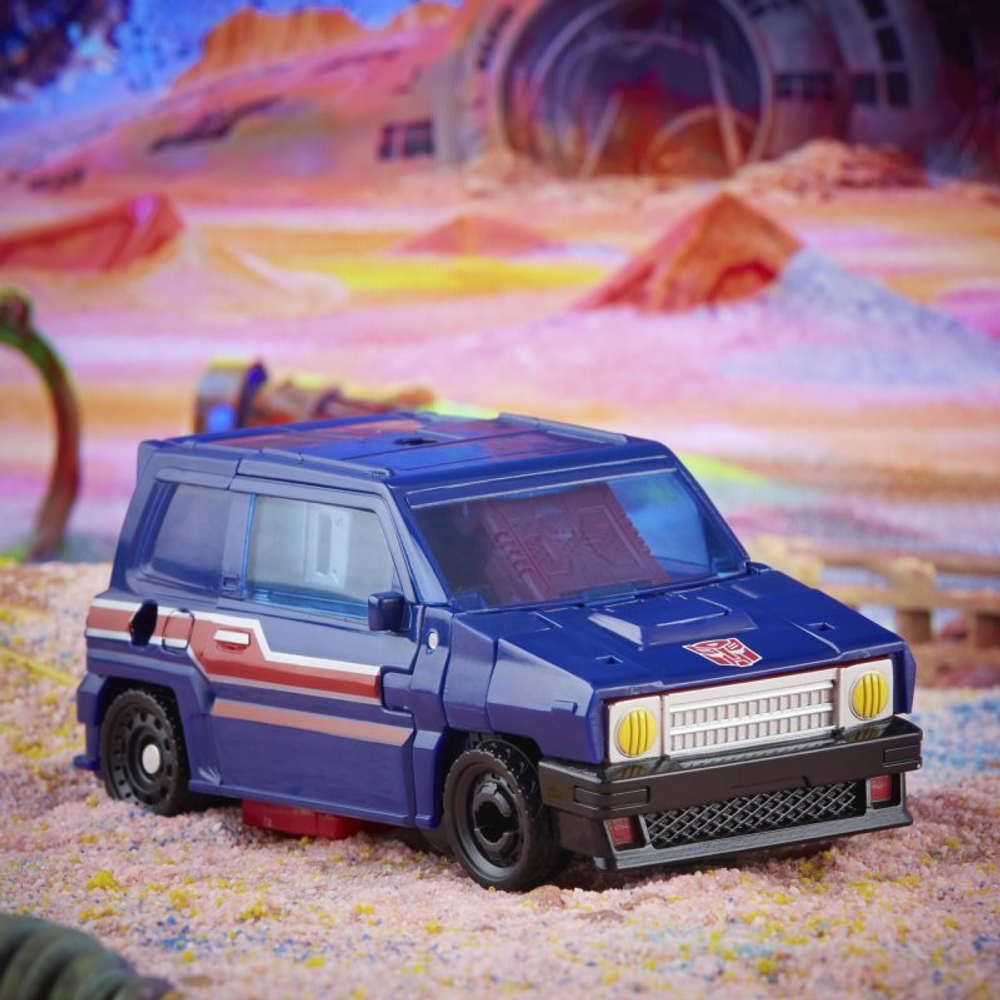 Фигурка Hasbro Transformers Generations Legacy - Deluxe Autobot Skids F3008