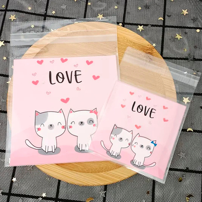 100 пакетов 10х10+3 см с рисунком котята Love и клеевым клапаном