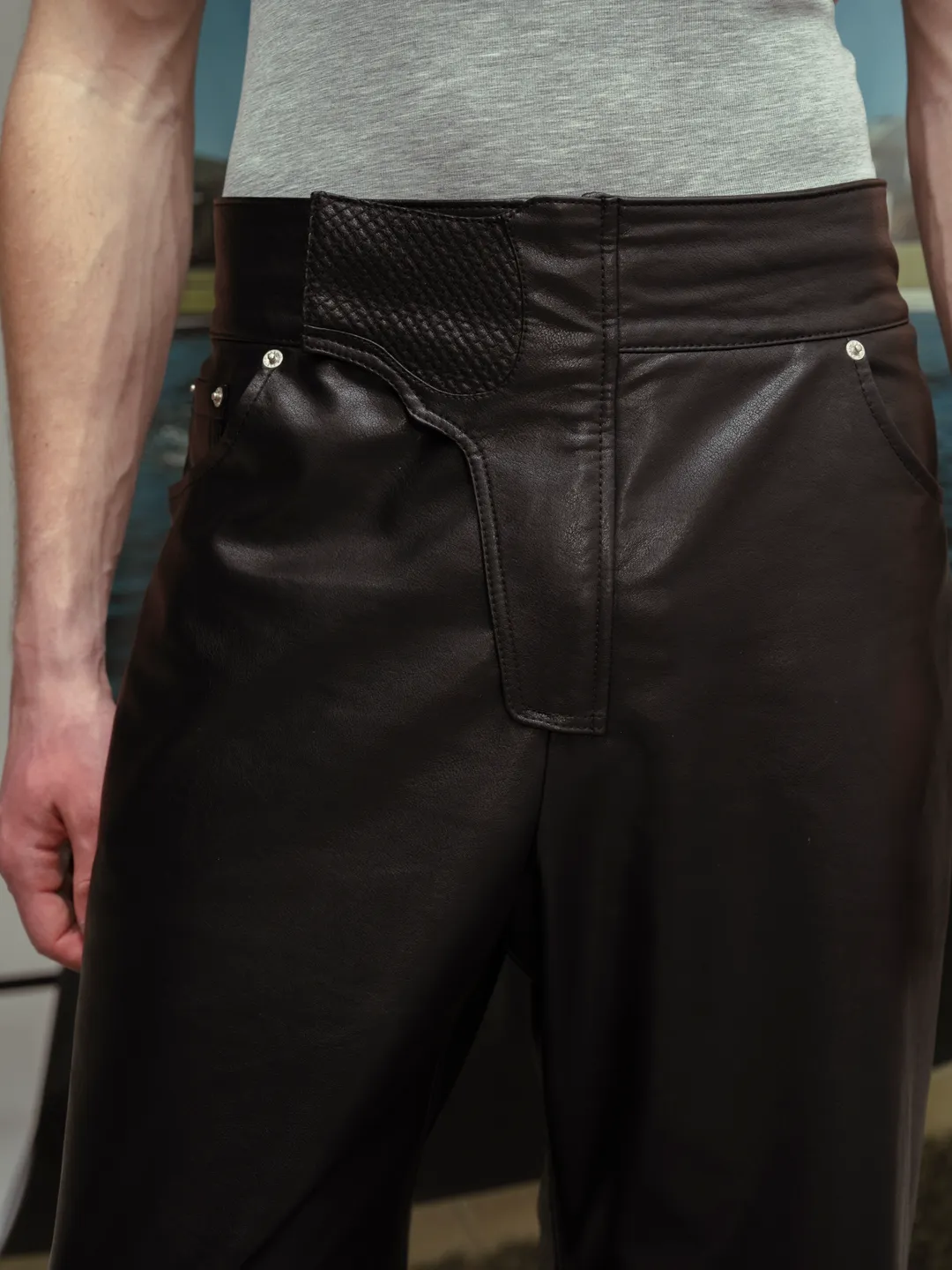 Черные брюки 