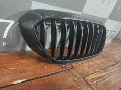 Решетка радиатора правая BMW 5-Series (G30) 17-20 Б/У Оригинал 51137383520
