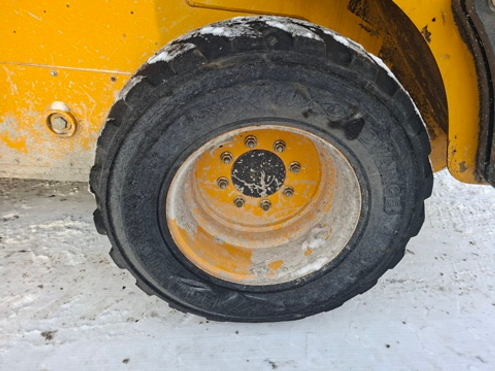 LiuGong CLG* Мини погрузчик CLG385B	(Дизельный, 3,3 л, 87 л.с., АТ)