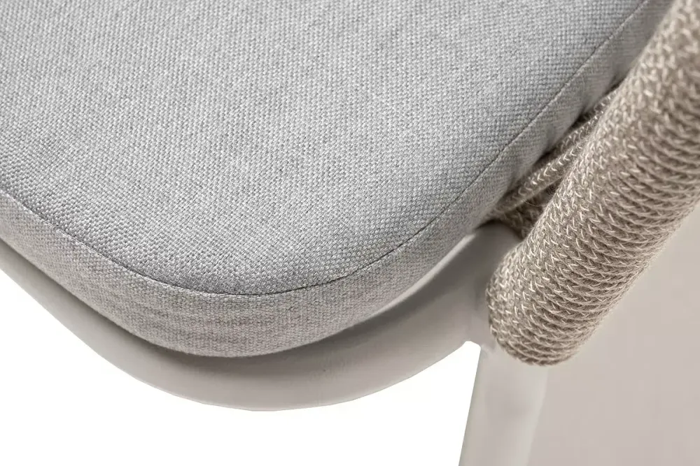 "Марсель" стул плетеный из роупа, каркас алюминий светло-серый (RAL7035) муар, роуп серый меланж круглый, ткань светло-серая