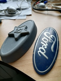 знак на радиаторную решетку FORD C-Max. Castom.