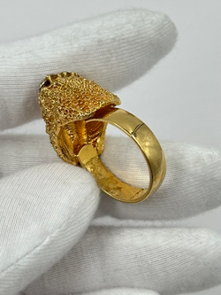 Кольцо с кристаллами