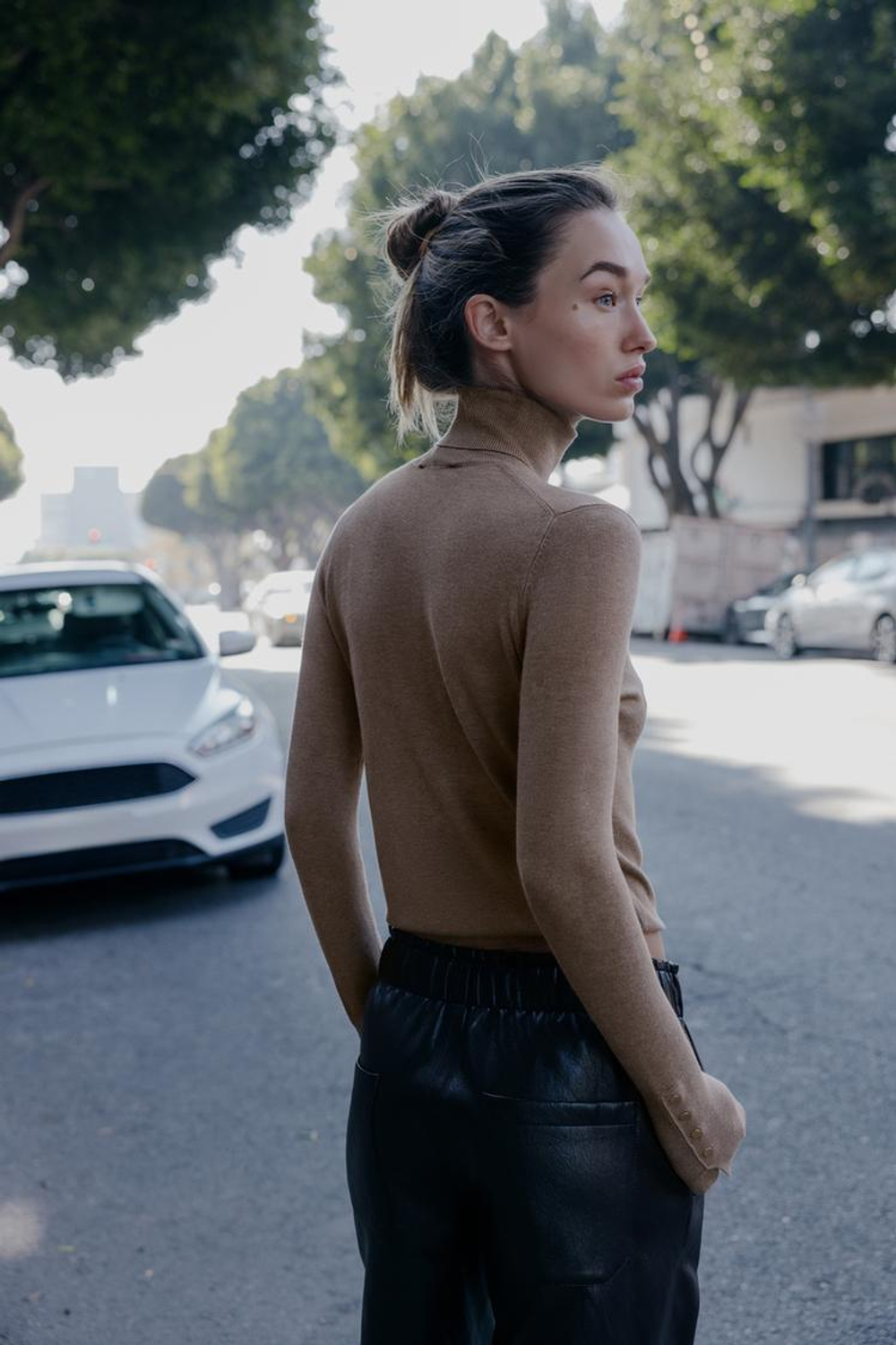 ZARA БАЗОВЫЙ ТРИКОТАЖНЫЙ ДЖЕМПЕР С ВЫСОКИМ ВОРОТНИКОМ, СЕРО-КОРИЧНЕВЫЙ МЕЛАНЖ