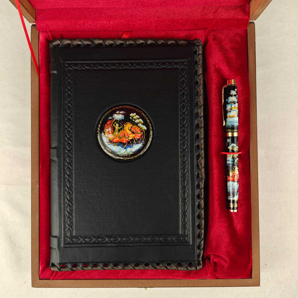 Ежедневник А5 "Русская тройка" (обложка из натуральной кожи) и ручкой с росписью Палех в футляре