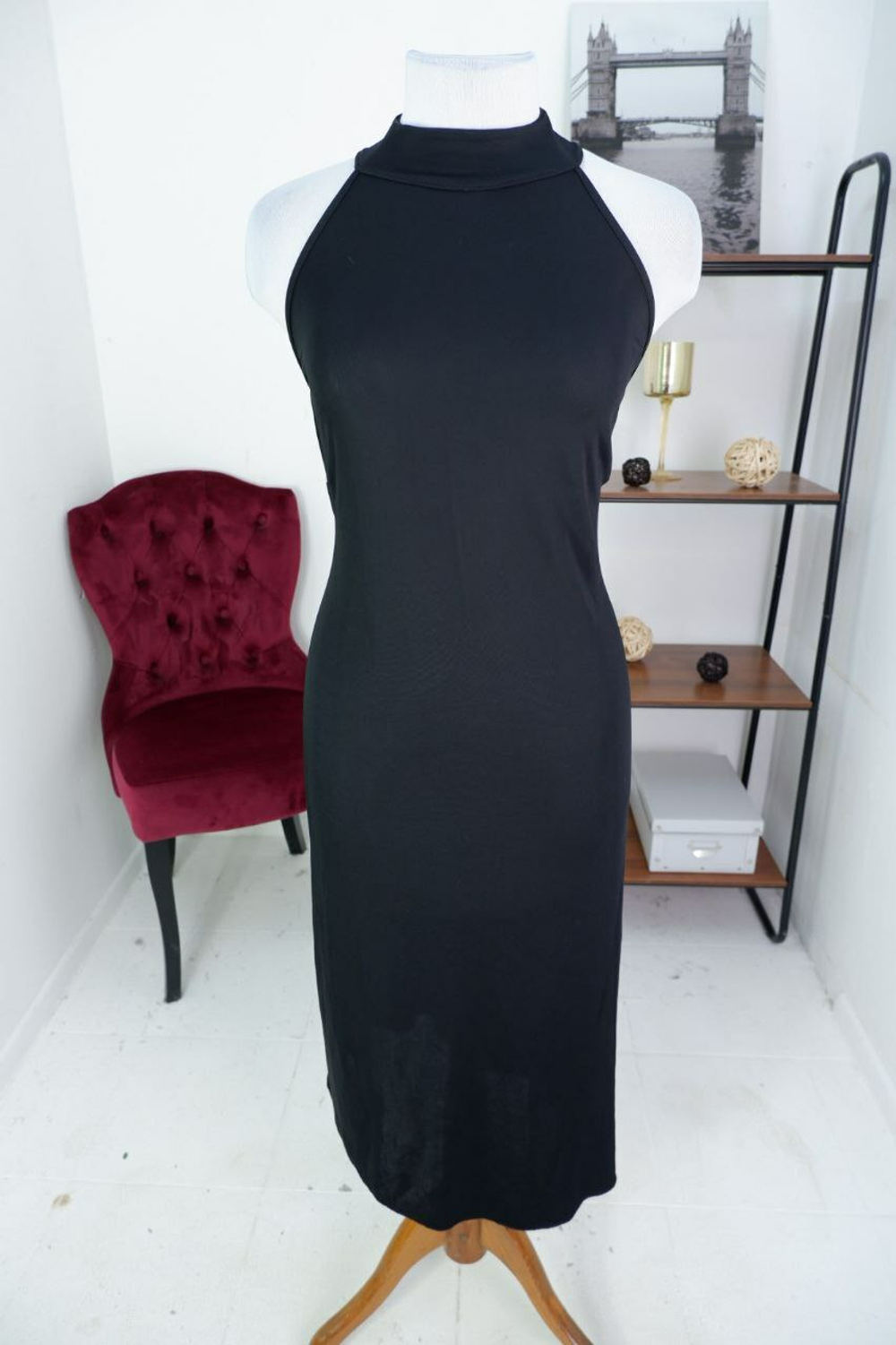 Платье с открытой спиной 42-44 размер