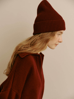 Шапка из кашемира с мериносом цвета бордо