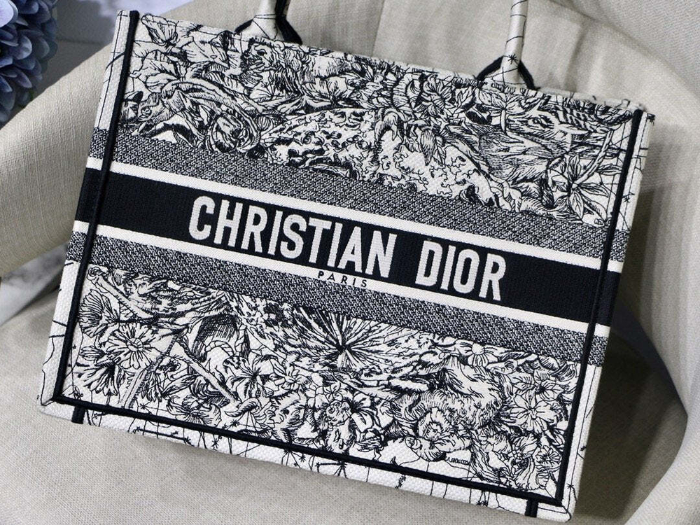 Christian Dior Book Tote 36 cm