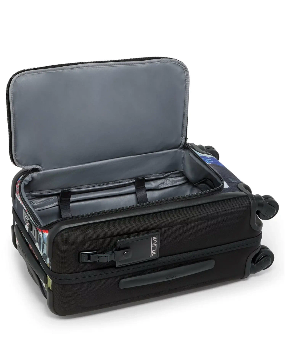 Чемодан ручная кладь с расширением/Poster Print