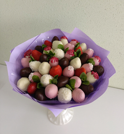 Букет из клубники в шоколаде