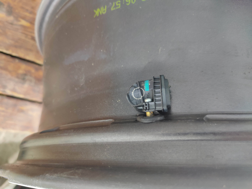 Диск колесный литой R20 Geely Monjaro 21-нв Б/У Оригинал 8892585146