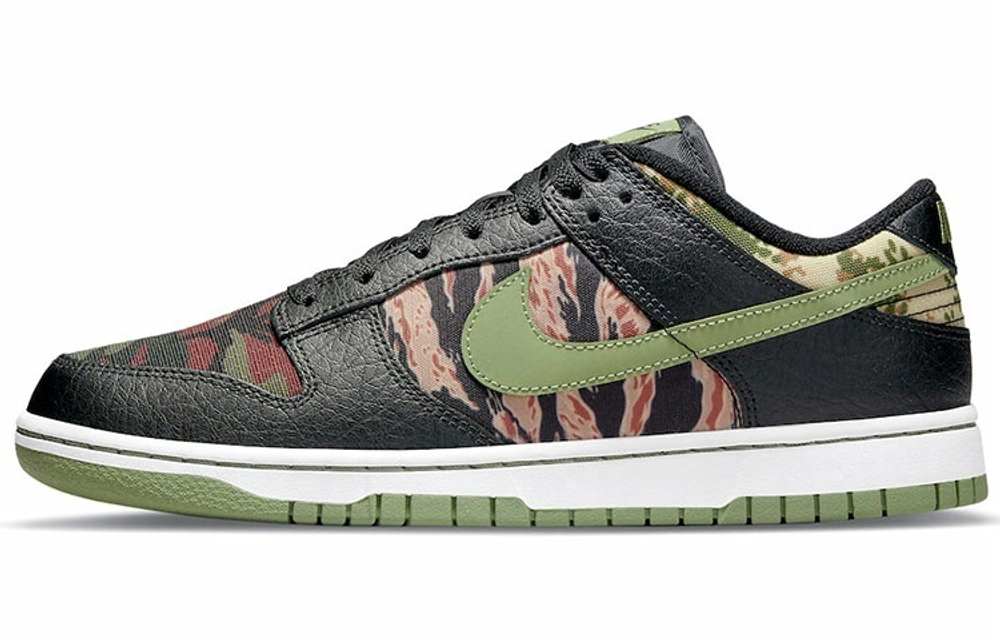 Кроссовки Nike Dunk Low Se "Black Multi-Camo"