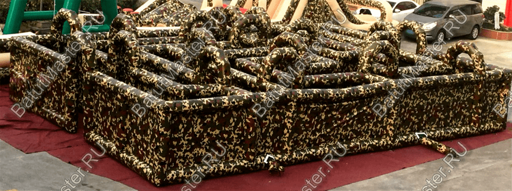 Коммерческий надувной батут "Лабиринт милитари" 12*8*2,5 м