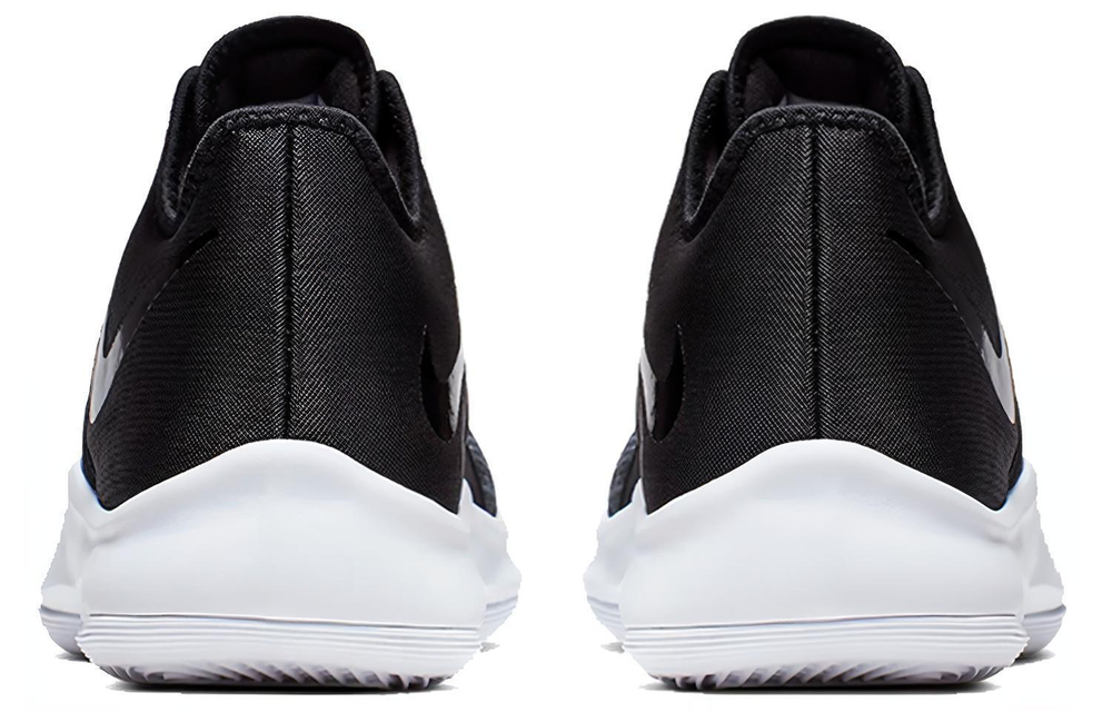Кроссовки Nike Air Versitile 3