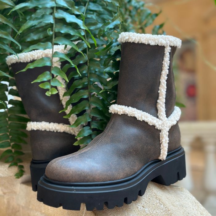 Ботинки Loriblu  6AFUNF61LF6101 цвет коричневый 