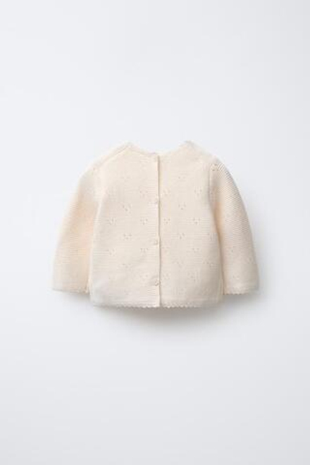 ZARA ВЯЗАНЫЙ ДЖЕМПЕР С ЦВЕТОЧНОЙ ВЫШИВКОЙ, СЛОНОВАЯ КОСТЬ