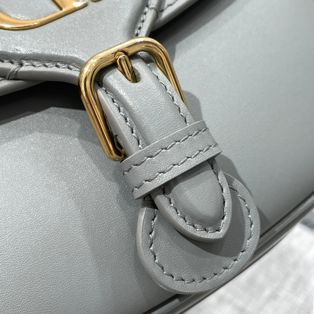 Christian Dior Bobby Bag 18 cm