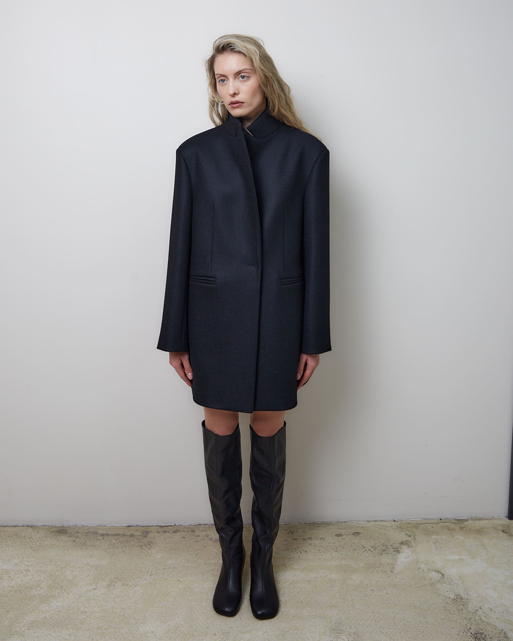 Пальто с асимметричным низом из шерсти Гуччи черный