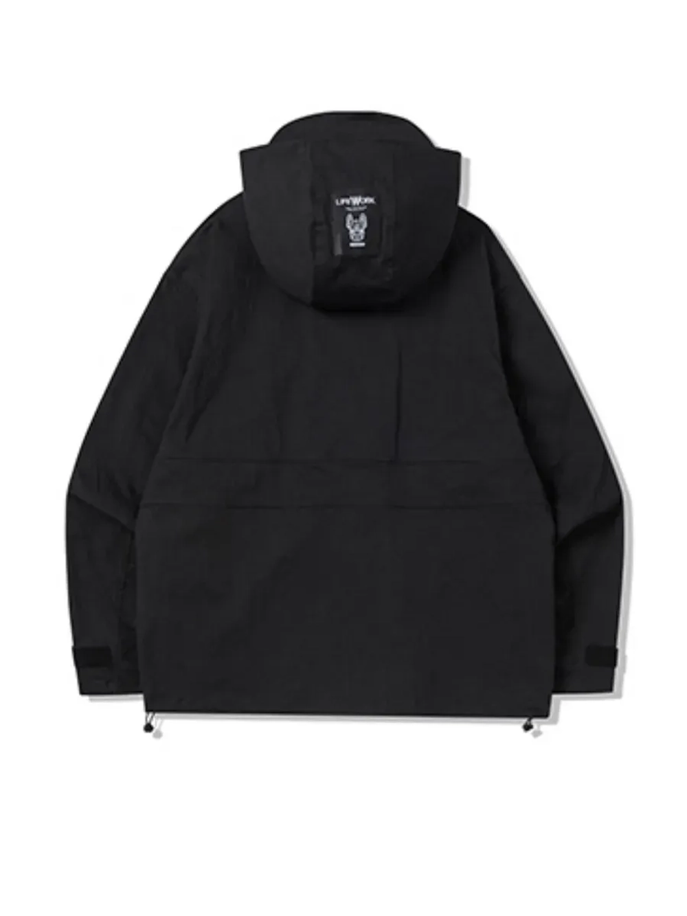 Куртка с капюшоном и карманами